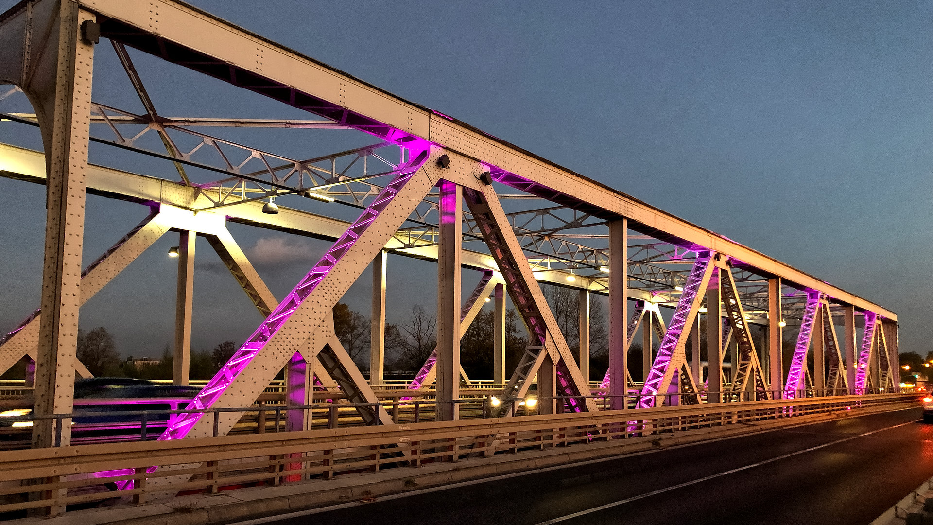 🌉🚗 Cars Crossing an Iron Bridge Over the River 🌉🚗 | Ambient City Noise